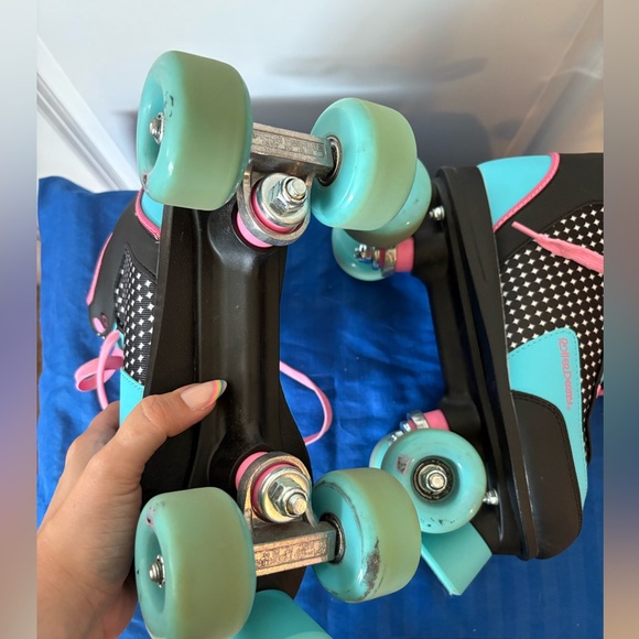Roller Derby Women's Roller Skates - Black, Teal, and Pink - Picture 3 of 5